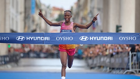 Queniana Dolphine Nyaboke Omare venceu prova feminina