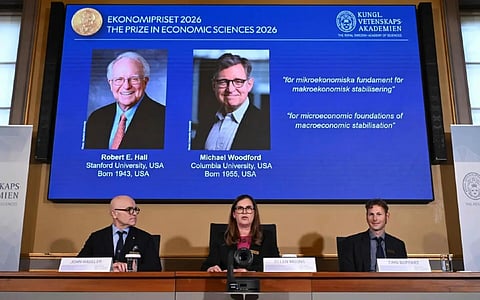 Nobel da Economia atribuído a Robert E. Hall e Michael Woodford