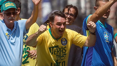 Flávio é candidato depois de o pai ter sido condenado a 27 anos e três meses de prisão.