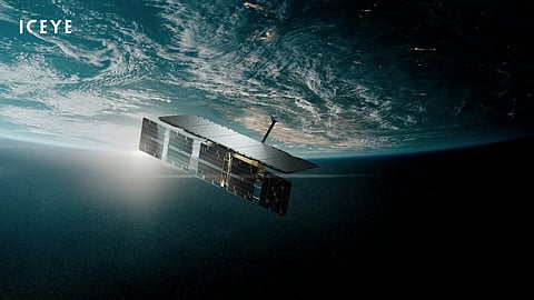 Satélite da finlandesa ICEYE teve aproximação da sua órbita por satélites russos