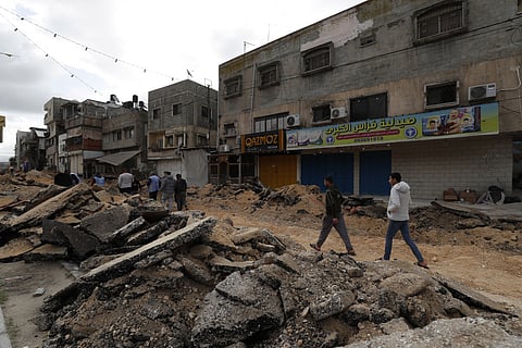 Destruição no campo de refugiados de Nur Shams, na Cisjordânia ocupada, após um raide israelita.