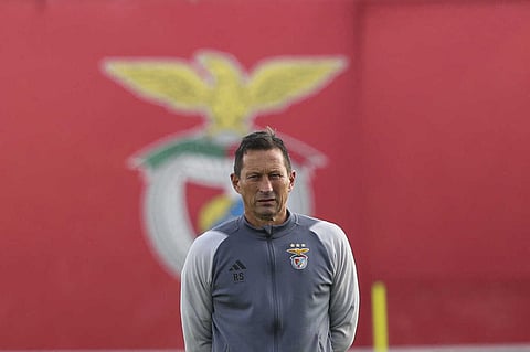 Schmidt lembra que Estoril venceu o FC Porto duas vezes e admite lançar reforços