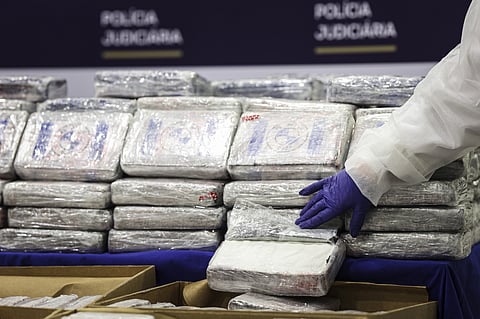 Detidos cidadãos estrangeiros com cocaína suficiente para mais de milhão e meio de doses individuais
