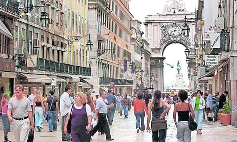 Juros da dívida nacional recuam