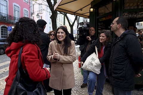 Mariana Mortágua em campanha no centro de Lisboa.