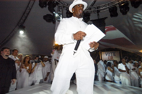 Na sua Festa Branca de 2004, Diddy lançou a iniciativa democrata Vote or Die. Trump foi um dos convidados destas festas.