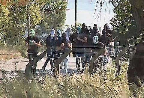 Homicídio, terrorismo, violação e tráfico de droga entre os crimes que ensombram claques