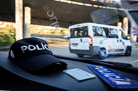 Quase 700 condutores identificados numa semana por uso indevido de telemóvel