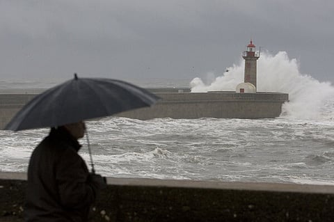 Autoridades alertam para agravamento condições meteorológicas e de agitação marítima a partir da tarde