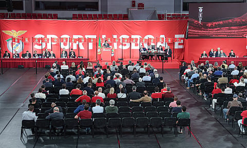 Comissão dos estatutos leva à AG do Benfica proposta divergente da direção