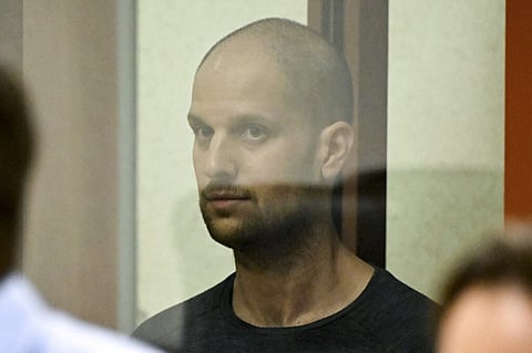 Quem é Evan Gershkovich, o repórter extrovertido e sociável condenado a 16 anos de prisão na Rússia