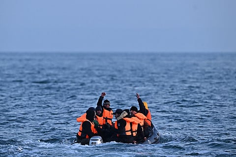 Pelo menos cinco migrantes morreram em tentativa de atravessar o Canal da Mancha