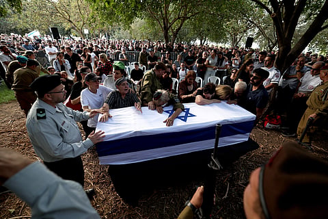Funeral de um dos soldados mortos.