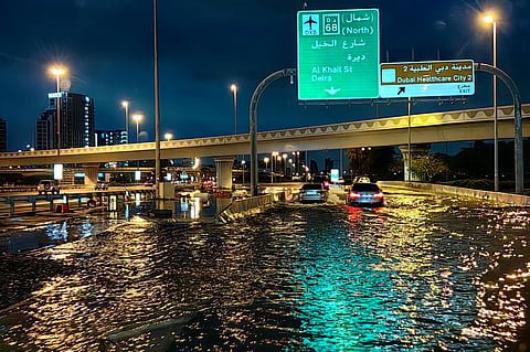 Maiores chuvas em 75 anos lançam o caos no Dubai