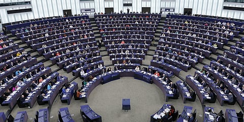 Eurodeputados aprovam primeira lei da UE para combater violência contra mulheres