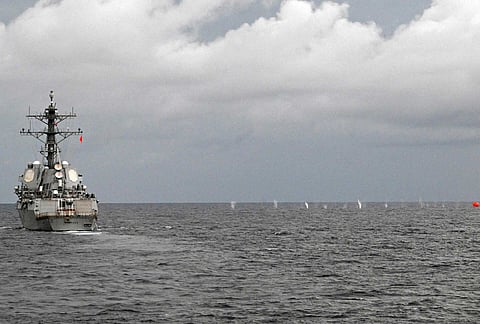 Navios dos EUA e do Canadá atravessam estreito de Taiwan após manobras da China