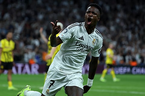Real Madrid goleia Dortmund após ter estado a perder por dois golos. Aston Villa é líder