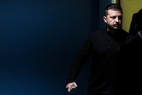 Zelensky afirma que a Rússia está a "distorcer a diplomacia" ao dizer que aceita uma trégua no Mar Negro enquanto continua a bombardear a Ucrânia a partir de navios ali estacionados.