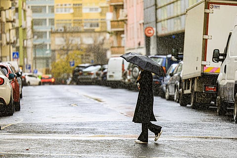 Chuva volta na sexta-feira e deixa todos os distritos sob aviso amarelo e um em laranja