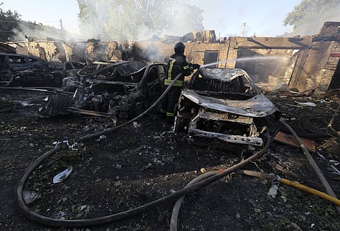 Zaporíjia, no sul da Ucrânia, foi alvo de bombas guiadas russas em 10 ataques diferentes que danificaram um prédio e várias casas.