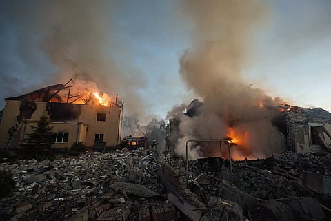 Rússia lança ofensiva terrestre em Kharkiv. Zelensky fala em "batalha feroz"