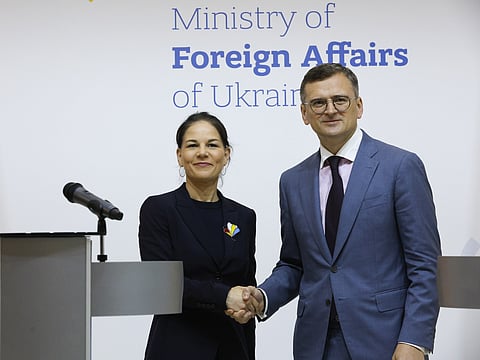 Dmytro Kuleba com a homóloga germânica Annalena Baerbock