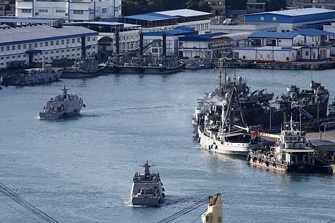 Os navios de guerra de Taiwan estiveram em manobras face aos exercícios de Pequim junto ao seu território.