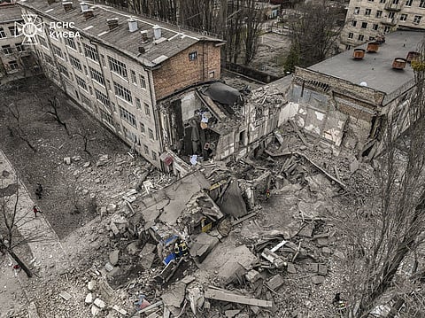 Ataque russo em Kiev provoca pelo menos 10 feridos