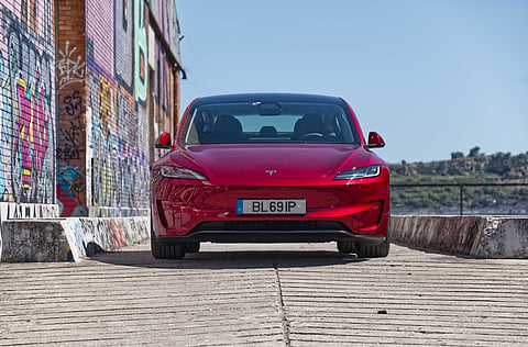 Os problemas da antiga geração foram alvo de atenção da Tesla: melhorou materiais e montagem.