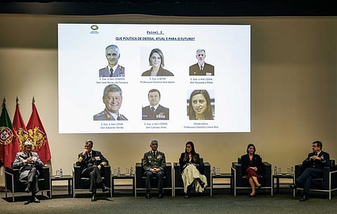 Os chefes militares com a secretária de Estado da Defesa, Ana Xavier e a deputada do PSD, Liliana Reis.