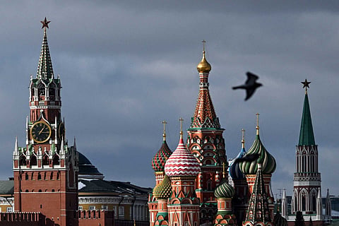 Polícia russa detêm cinco jornalistas de meios independentes. Um deles foi espancado