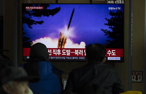 Japão emitiu alerta de míssil balístico da Coreia do Norte. Aviso já foi levantado