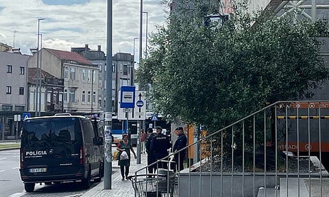Homem de 26 anos detido por suspeita de esfaquear imigrantes no Porto