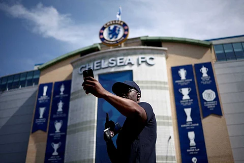 Donos do Chelsea querem comprar-se uns aos outros