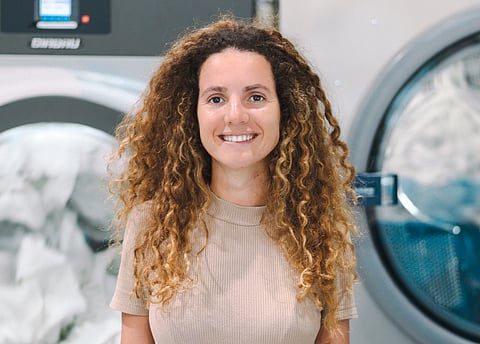 Cleanup. A fábrica de lavar roupa dos hotéis de luxo