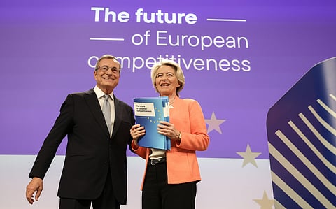A presidente da Comissão Europeia, Ursula von der Leyen, com Mario Draghi na apresentação do relatório sobre o futuro da competitividade europeia