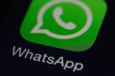 Estudo alerta para potencial de dependência "muito grande" do WhatsApp