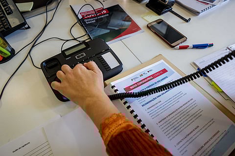 Trabalhadores dos 'call center' e 'contact center' em greve na sexta-feira