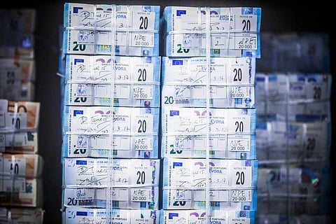 Depósitos de particulares crescem em março para valor mais alto desde dezembro de 2022