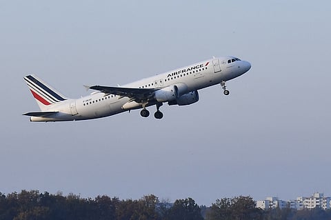 (Exemplo) Parlamento celebra 200 anos da Constituição que consagrou direitos hoje “tão naturais” como respirar