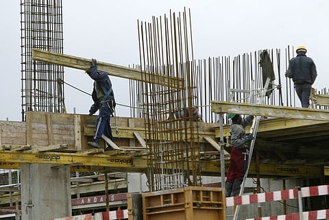 Descida do IVA por cumprir e instabilidade legislativa travam construção para arrendar