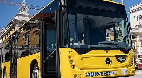 Novo site da Carris Metropolitana permite saber onde vem o autocarro e quantas pessoas transportou