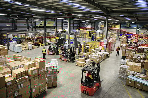 Lucro do grupo DHL cai 81,6% para 743 milhões de euros no primeiro trimestre