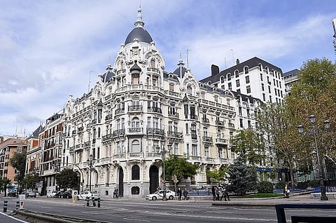 Espanha sobe salário mínimo em 5% para 1134 euros