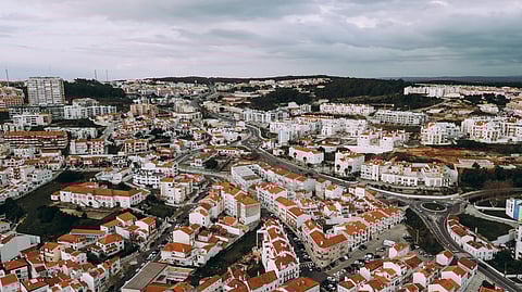 Regras do Fisco e falta de recursos prejudicam controlo de rendas