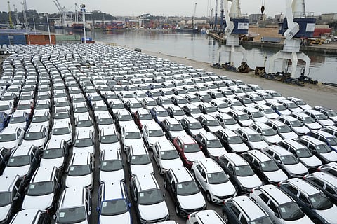 UE ameaça subir tarifas de importação de carros elétricos chineses a partir de julho