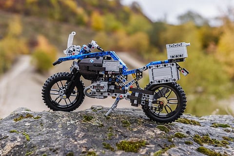 Construa a sua própria moto BMW