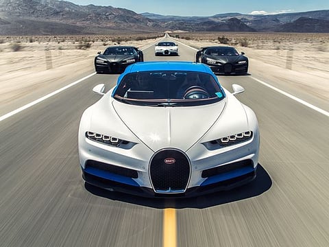 Bugatti Chiron atravessa Vale da Morte