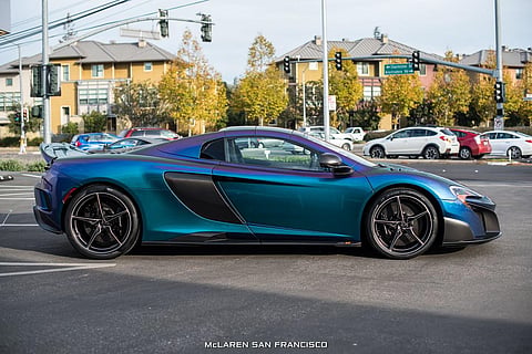 O McLaren que muda de cor como um camaleão