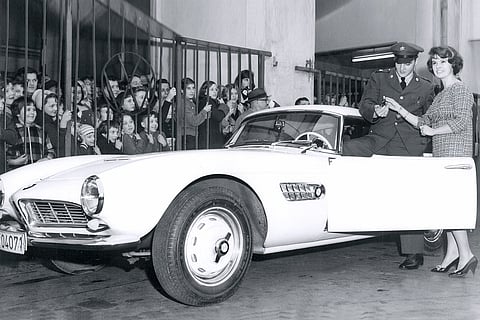 BMW 507 de Elvis Presley foi restaurado